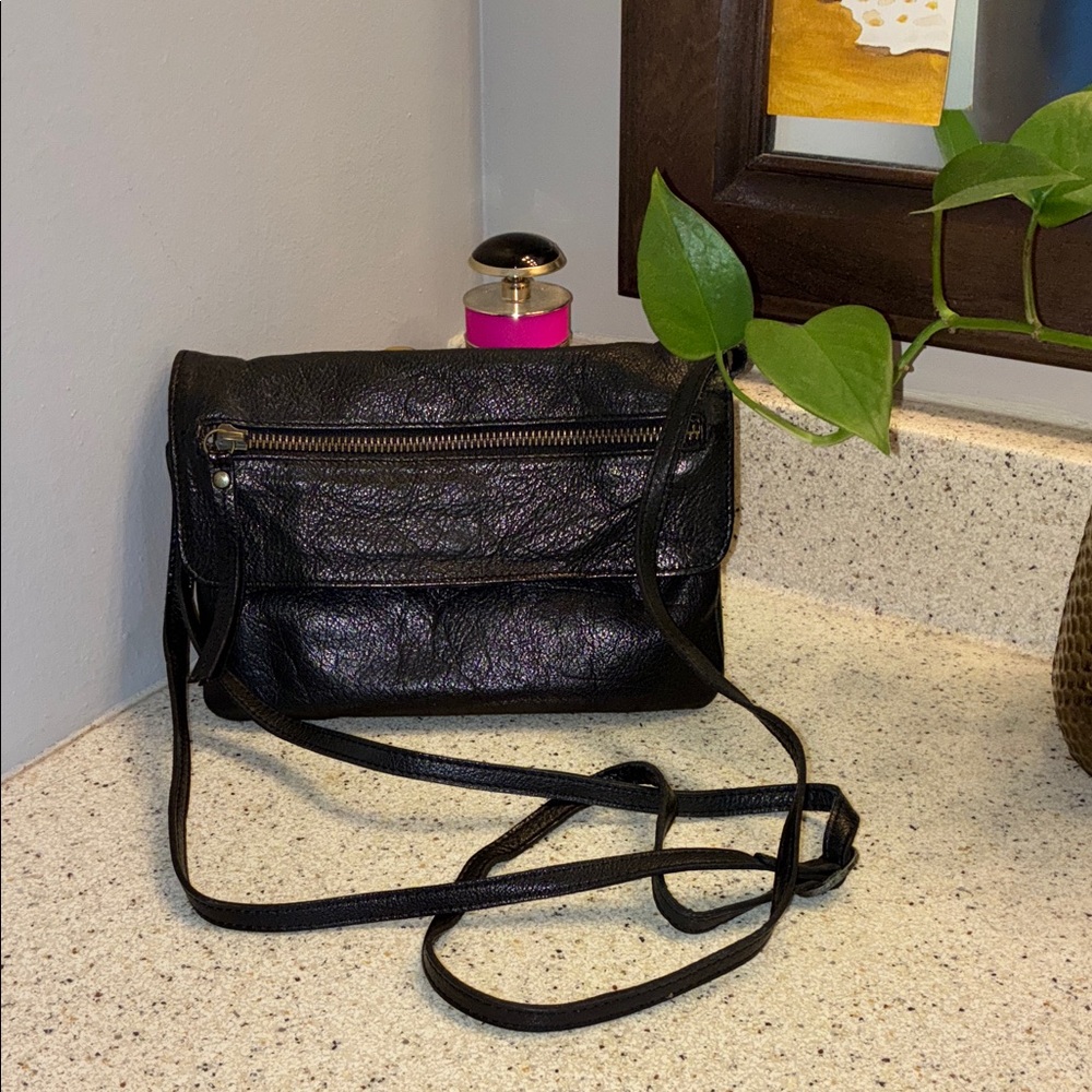 Day and Mood Black Leather Crossbody Bag — Daily Classic with Adjustable Strap